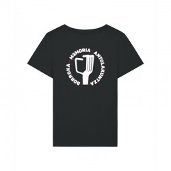 Camiseta negra entallada...